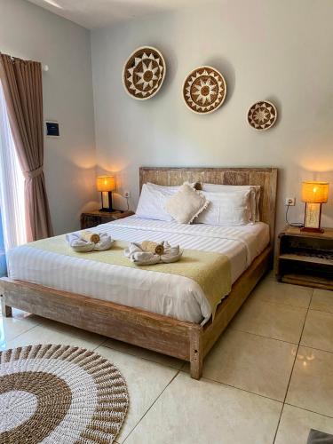 Double Room with Balcony image 9