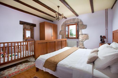 Villa Favola, a rustic retreat surrounded by beautiful nature in Marceljani
