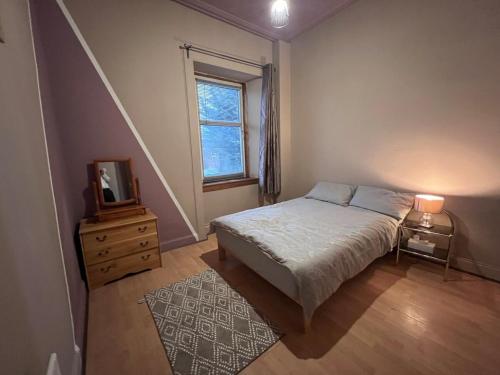 Cheerful 5 Bedroom House Close to Central West End and Parking, Glasgow (photo 7)