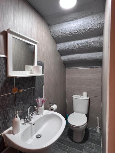 Cheerful 5 Bedroom House Close to Central West End and Parking, Glasgow (photo 8)