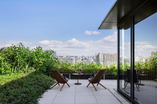 Penthouse Suite with Private Top Foor Terrace with Lounge Access & Free Mini-Bar image 7