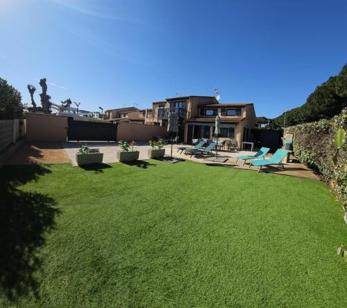 Maison tout confort 4 ch 8p domaine privé avec piscines, et plage à 10 min à pied - Location saisonnière - Portiragnes