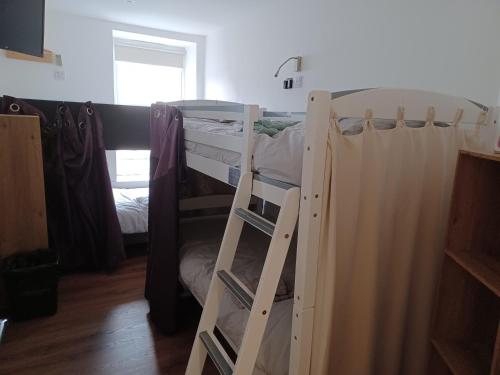4 bunk beds