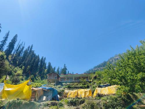 The Breeze Homestay in มานิการัน