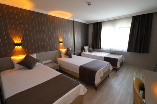 Artan Hotel Room Type - Standard Triple Room