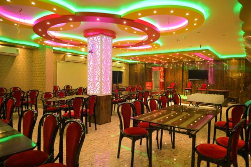 Hotel Hangout in Raghunathganj-II