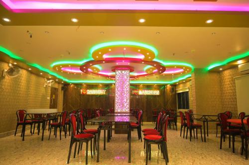 Hotel Hangout in Raghunathganj-II