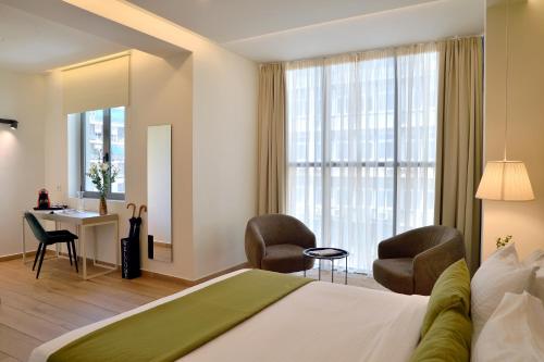 Executive Suite image 1