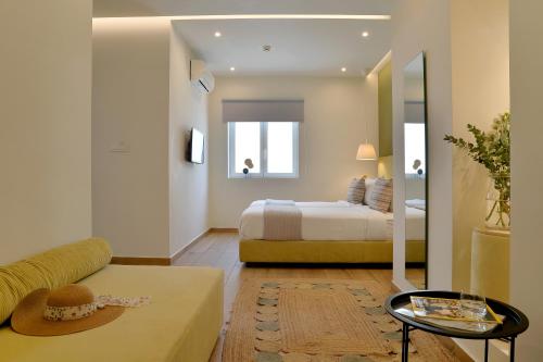 Deluxe Triple Room image 4