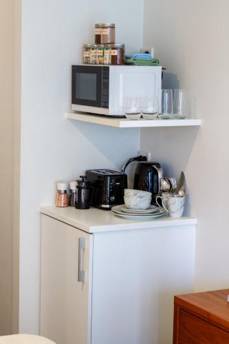 Charming Studio & 1 BR Retreat in CBD with Parking, Christchurch (foto 6)
