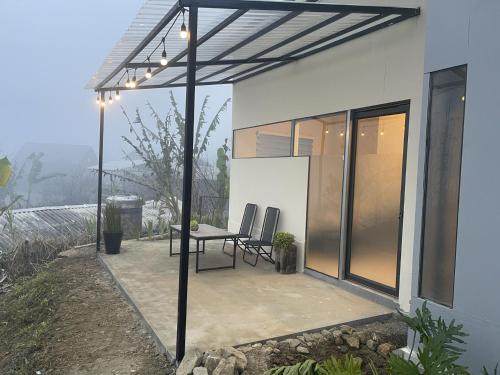 Studio with Mountain View room in Opal House Ta Van