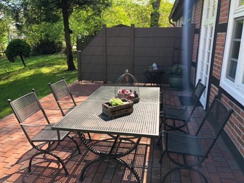 Terraza/balcón, 4 wunderschöne Ferienwohnungen im Kavaliershaus (4 wunderschone Ferienwohnungen im Kavaliershaus) in Krebs-forden