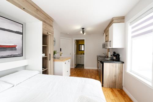 Hôtel les quatre bonheurs (Hotel les quatre bonheurs) in Amqui (QC)