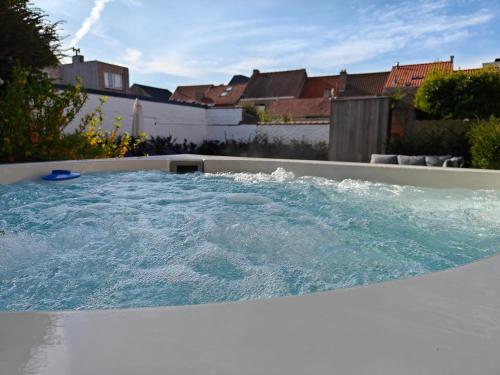 Zwembad, Gastenverblijf De Arend in Nieuwpoort-Bad