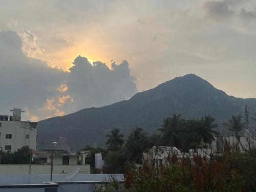 Sakthi Guest House - Tiruvannamalai
