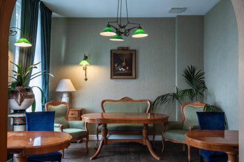 Restaurant, Hotel-Restaurant Alt Karow in Weissensee