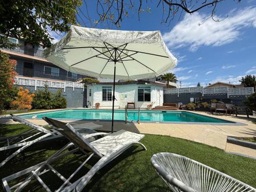 Gateway to Comfort- Modern 1BR Home - MK2 - WB in Los Angeles, USA