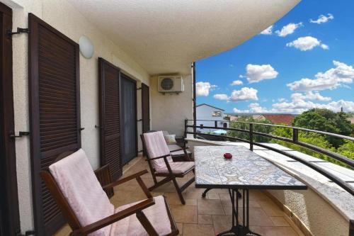 Apartment room in Charming apartment with balcony and pool