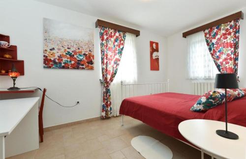 Apartment image 10