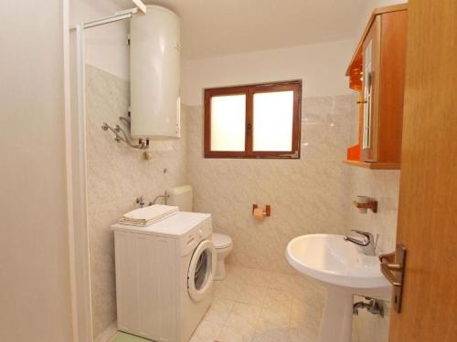 Apartment image 10