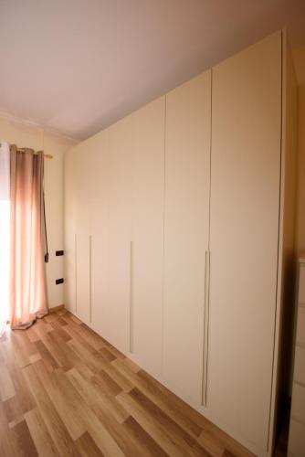 One-Bedroom Apartment image 10
