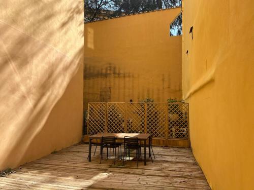 Two-room apartment in historic center with private courtyard, Bologna (photo 5)