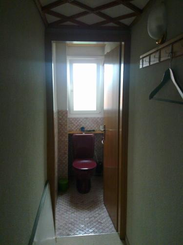 卫浴间, Double Bedroom with Balcony in 伦茨堡