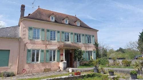 Maison Salvaterra - Chambres d'hôtes et table d'hôtes (Maison Salvaterra - Chambres d'hotes et table d'hotes) in Sauveterre-de-Béarn