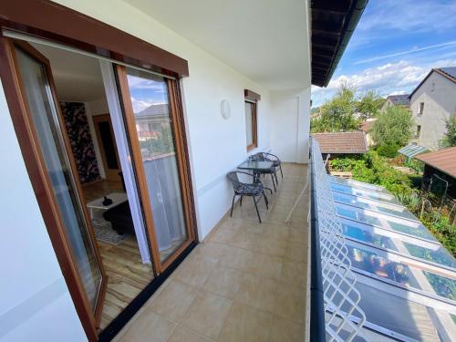 A környék, 4 Zimmer Wohnung, 6 Bed, Küche, Waschmaschine, Wlan, Klima, Garden, free Parking (4 Zimmer Wohnung, 6 Bed, Kuche, Waschmaschine, Wlan, Klima, Garden, free Parking) in Feichten