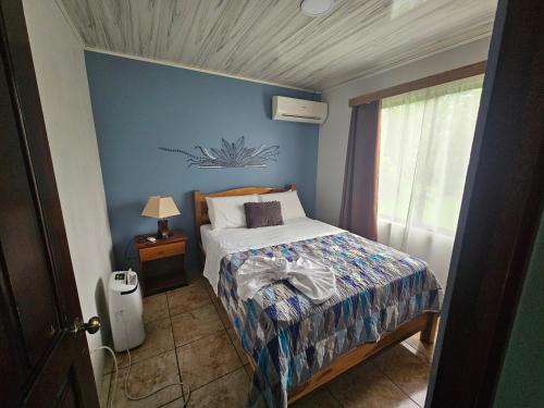 Full equipado, WiFi, AC, vista volcán, 1er piso, Fortuna (photo 7)