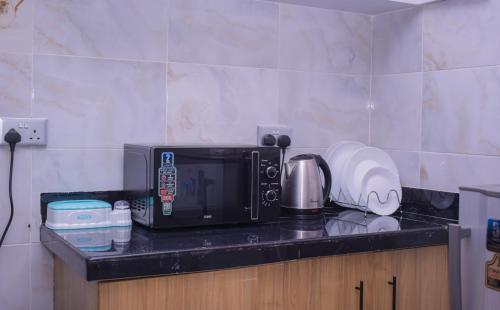 Marvel Homes Modern 1BR Fast WiFi Balcony Near Town Perfect for Work & Stay in Meru