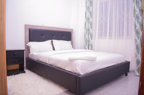 Marvel Homes Modern 1BR Fast WiFi Balcony Near Town Perfect for Work & Stay in Meru