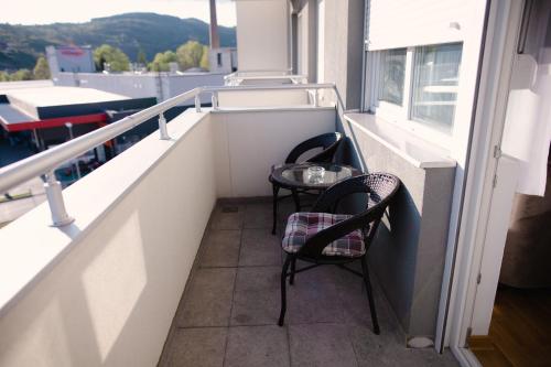 Lux 010, Pirot (Foto 7)
