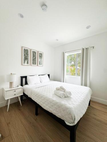 Cozy 2BR Escape in West LA - CM-HH in Hidden Hills, USA