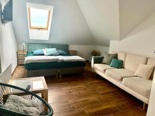 1 double bed, 1 sofa bed