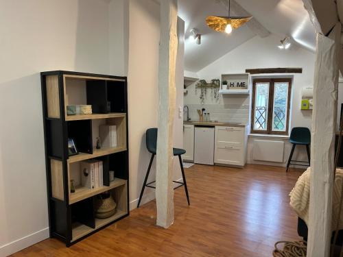 кухня, Appartement cosy à 20 min de Disney (Appartement cosy a 20 min de Disney) in Озуар-ла-Фер'єр