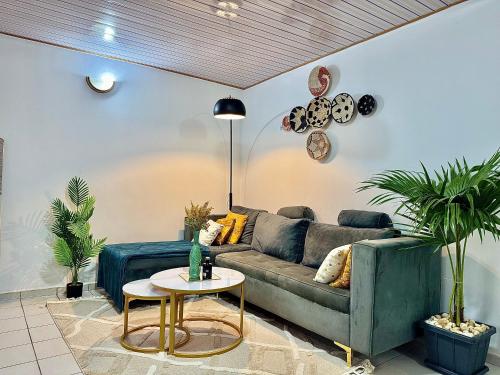 One-Bedroom Apartment image 4
