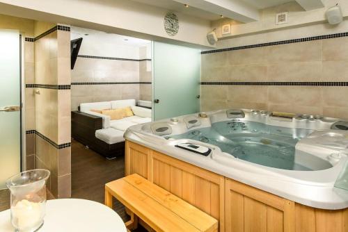 Spa, Grand Hotel Trencin in Trencin