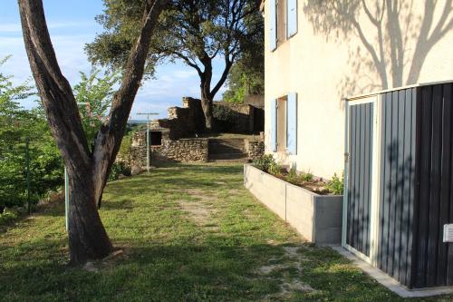 Kert, Maison proche centre village in Grignan