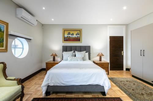 Forest Town Getaway close to the Parks, Germiston