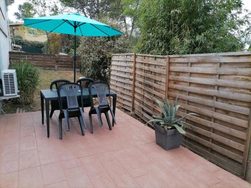 Garden, Gite Le Nid des Pins in Grabels