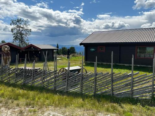 Trollvang, hytte med pool og sauna in 賀夫靈恩