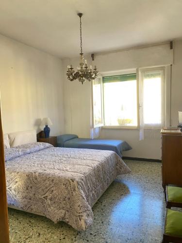 One-Bedroom Apartment image 4