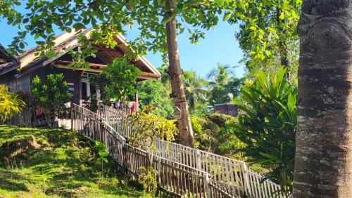 Vista exterior, Pristine Paradise Dive Resort - Togean Islands, Una Una in Pulau Una Una