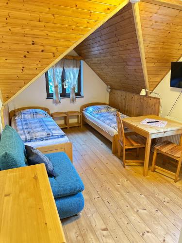 Penzion ZOE Room Type - Twin Room with Extra Bed Penzion ZOE Room Type - Twin Room with Extra Bed