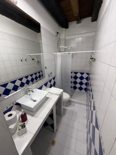 Deluxe Room (2 Adults + 1 Child) image 3
