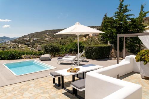 Suite with Private Pool room in Azzurro Bianco Suites