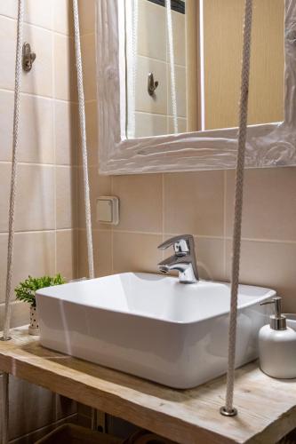Suite with Private Pool image 5
