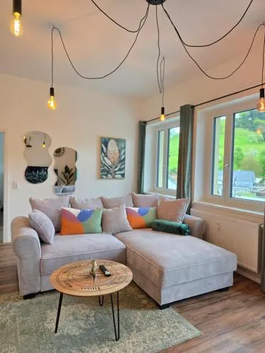 Black Forest -4- I Design I Boxspring I Balkon mit Ausblick I Parkplatz in Oberharmersbach, Deutschland