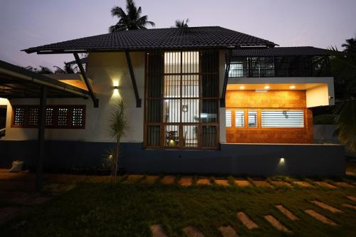 Verdant Courtyard, 3BHK, Near IIM, NITC in Puduppadi